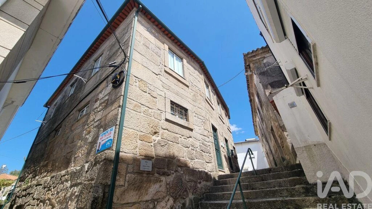 Moradia T2 para Venda em Rapa e Cadafaz Foto 3