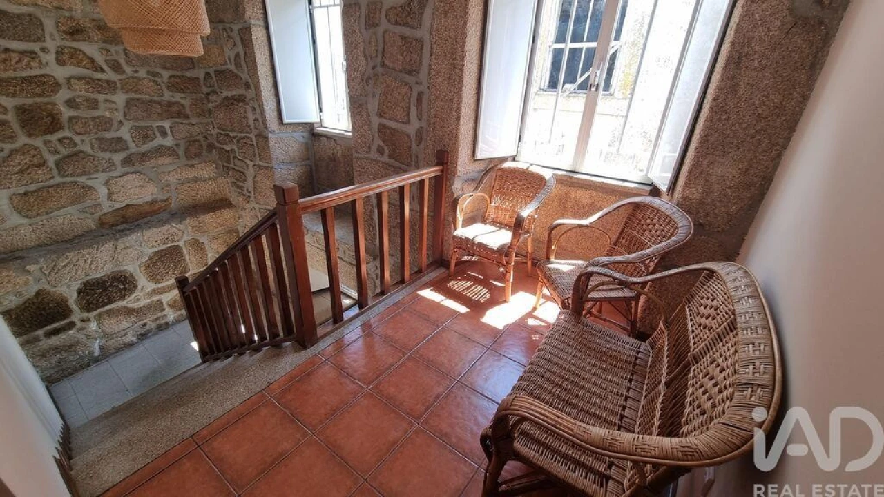 Moradia T2 para Venda em Rapa e Cadafaz Foto 9