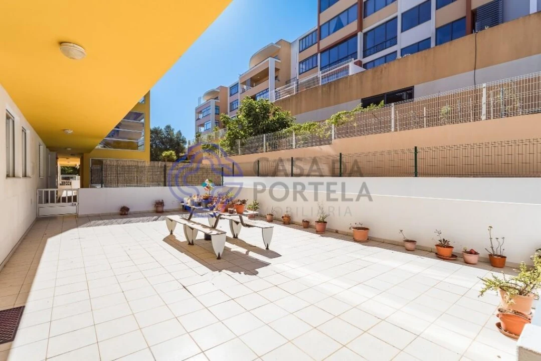 Apartamento T4 para Venda em Portimão Foto 11