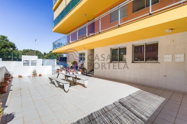 Apartamento T4 para Venda em Portimão Foto 12
