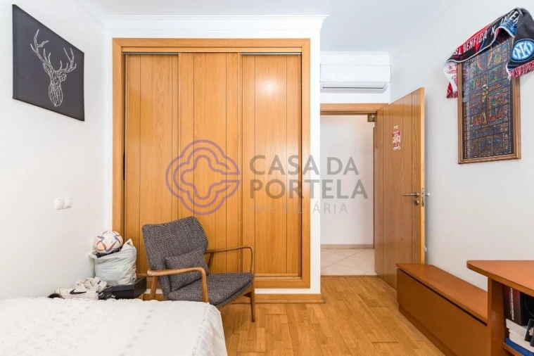 Apartamento T4 para Venda em Portimão Foto 16