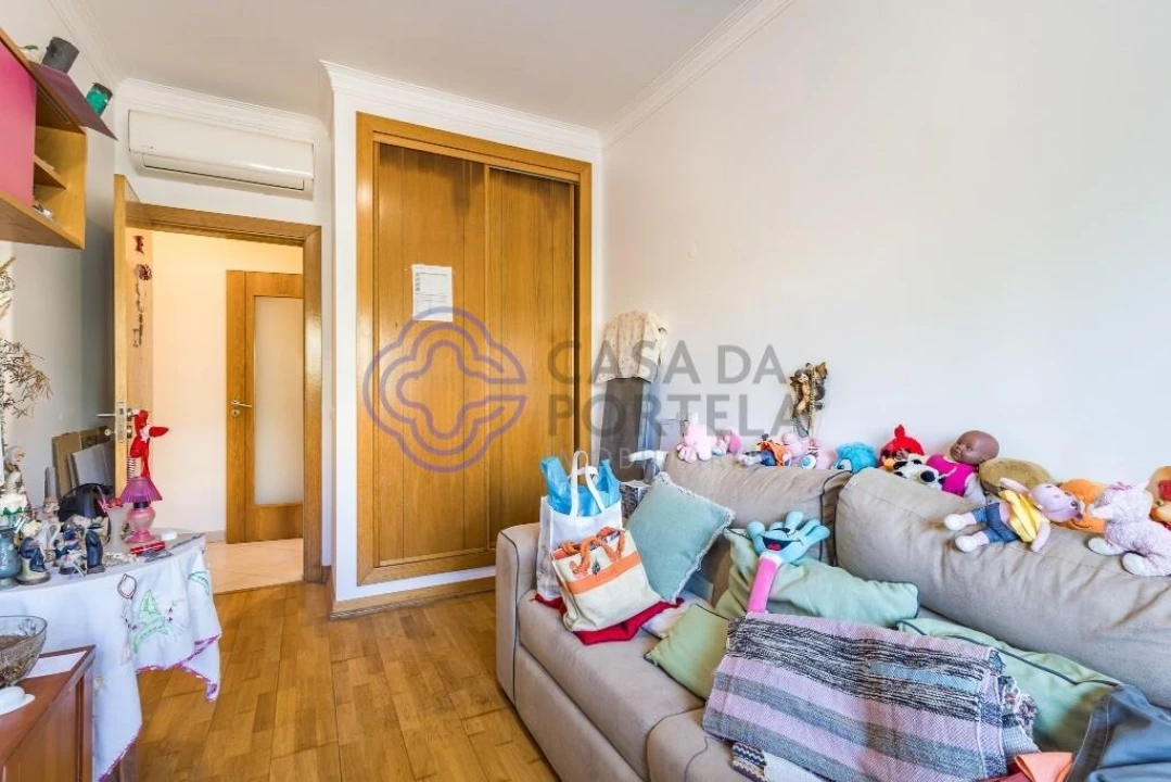 Apartamento T4 para Venda em Portimão Foto 14