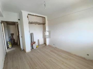 Apartamento T4 para Venda em Charneca de Caparica e Sobreda