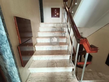 Apartamento T4 para Venda em Charneca de Caparica e Sobreda