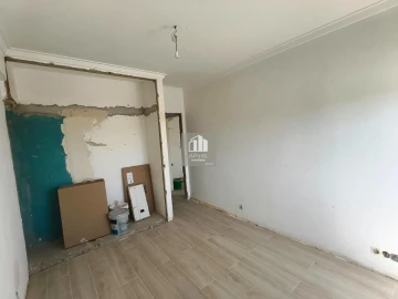 Apartamento T4 para Venda em Charneca de Caparica e Sobreda
