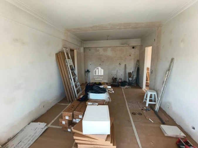 Apartamento T4 para Venda em Charneca de Caparica e Sobreda Foto 21