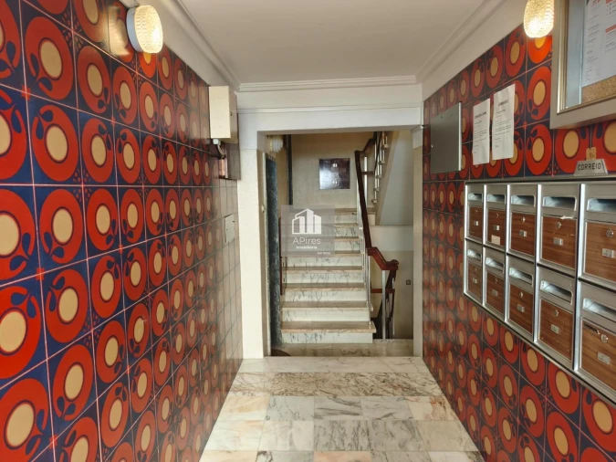 Apartamento T4 para Venda em Charneca de Caparica e Sobreda Foto 47