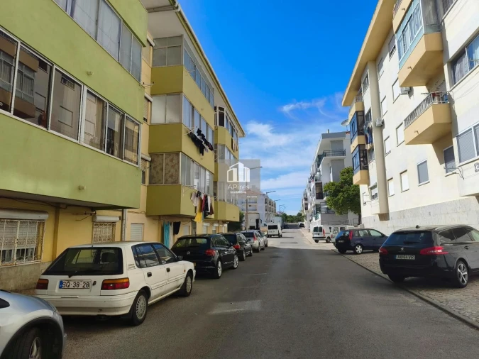 Apartamento T4 para Venda em Charneca de Caparica e Sobreda Foto 43