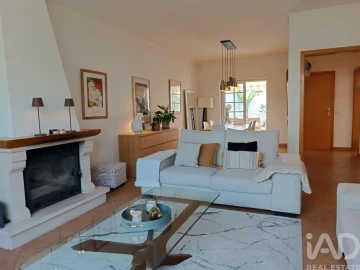 Moradia T3 para Venda em Sesimbra (Castelo)