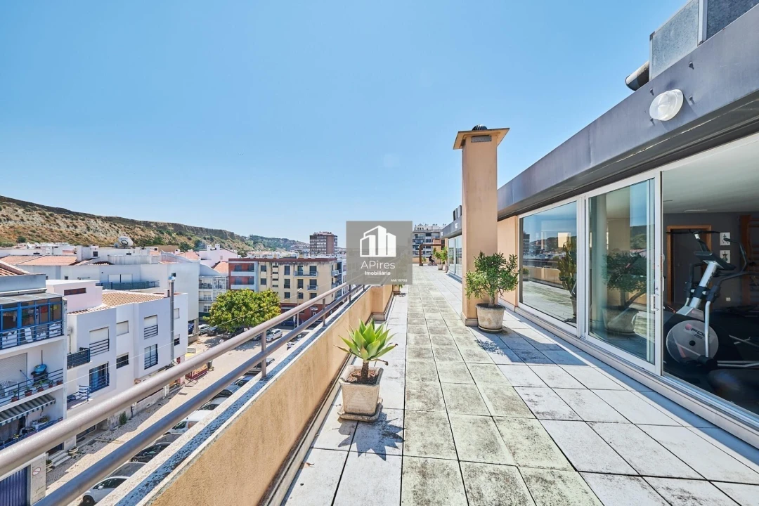 Apartamento T1 para Venda em Costa da Caparica Foto 33