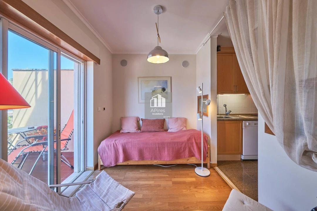 Apartamento T1 para Venda em Costa da Caparica Foto 6