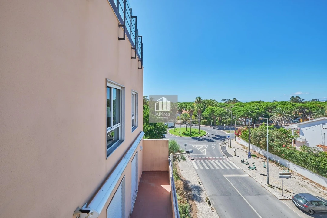 Apartamento T1 para Venda em Costa da Caparica Foto 19