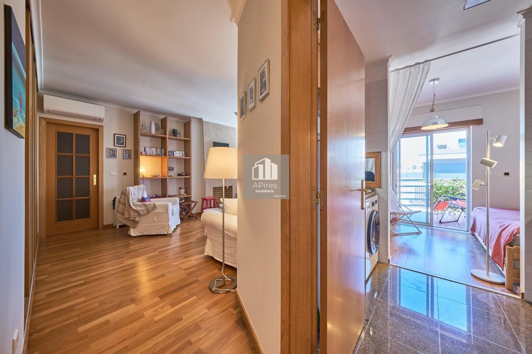 Apartamento T1 para Venda em Costa da Caparica Foto 5