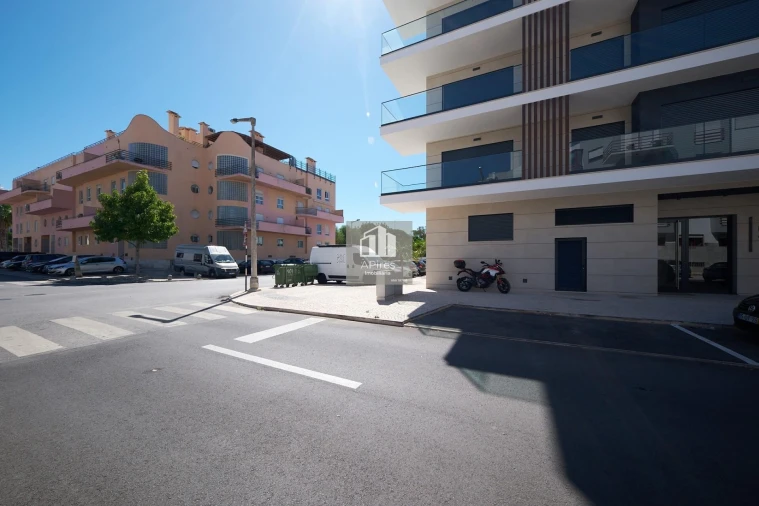 Apartamento T1 para Venda em Costa da Caparica Foto 26
