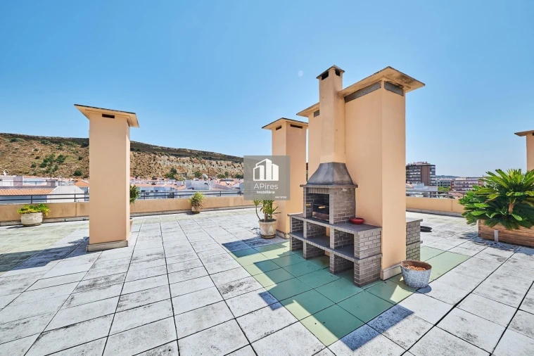 Apartamento T1 para Venda em Costa da Caparica Foto 27