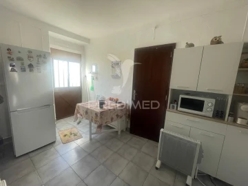 Moradia T4 para Venda em Alcórrego e Maranhão