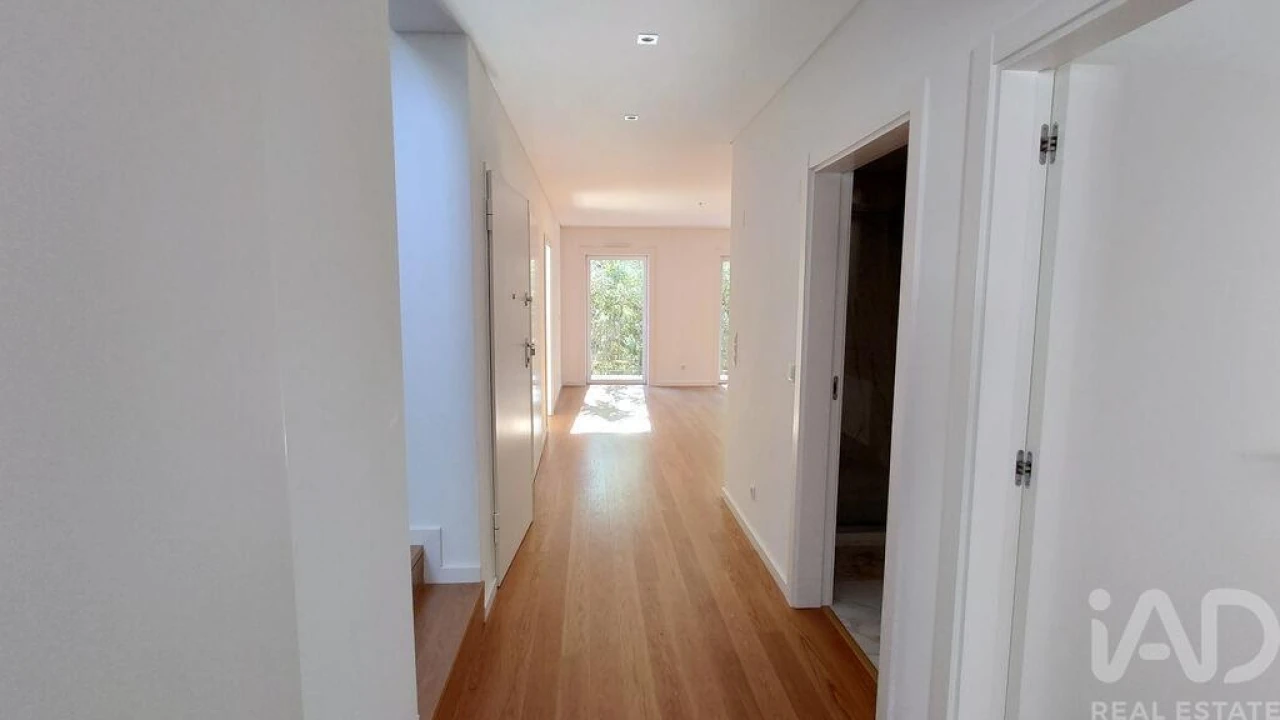 Apartamento T3 para Arrendamento em Santo António Foto 7