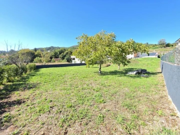 Moradia T3 para Venda em Candemil e Gondar