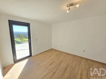 Moradia T3 para Venda em Candemil e Gondar