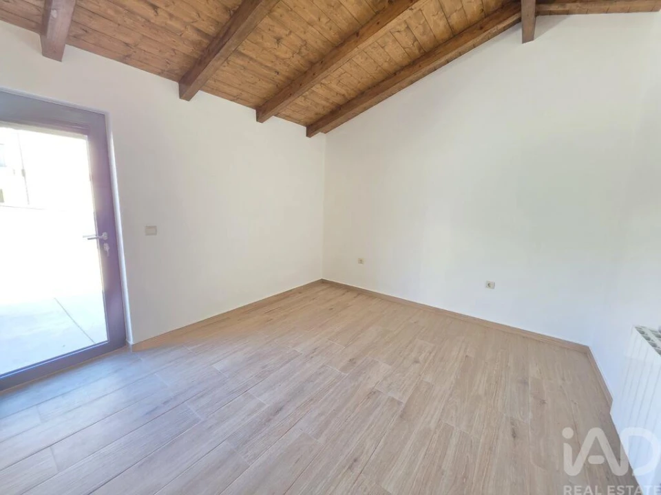 Moradia T3 para Venda em Candemil e Gondar Foto 8