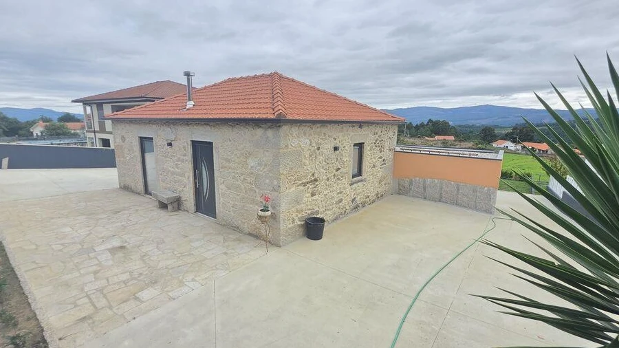 Moradia T3 para Venda em Candemil e Gondar