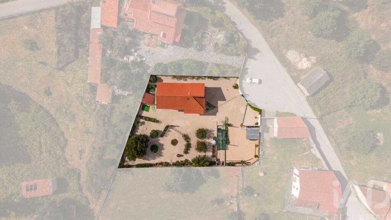 Moradia T3 para Venda em Graça Foto 4