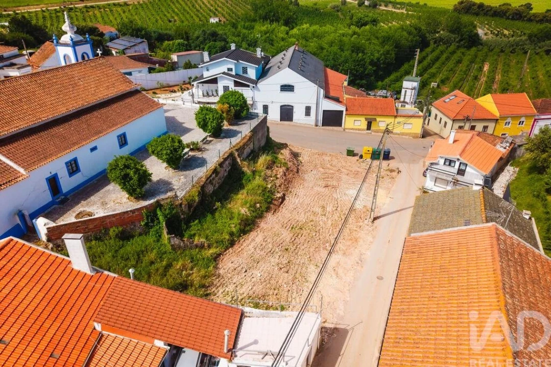 Terreno para Venda em Peral Foto 1
