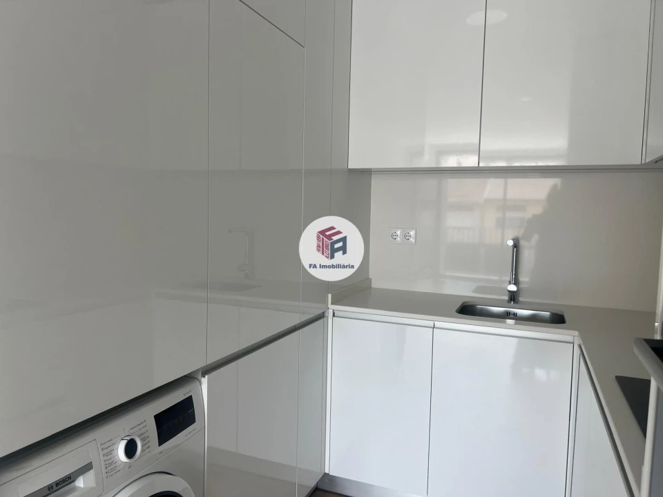 Apartamento T1 para Venda em São Mamede de Infesta e Senhora da Hora Foto 7