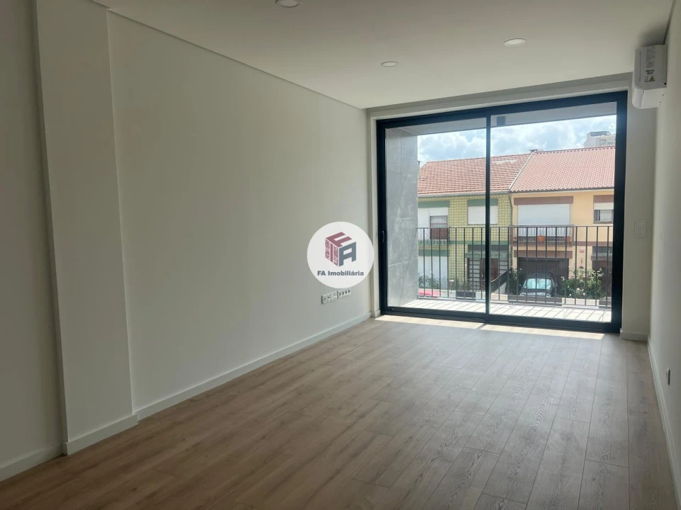 Apartamento T1 para Venda em São Mamede de Infesta e Senhora da Hora Foto 2