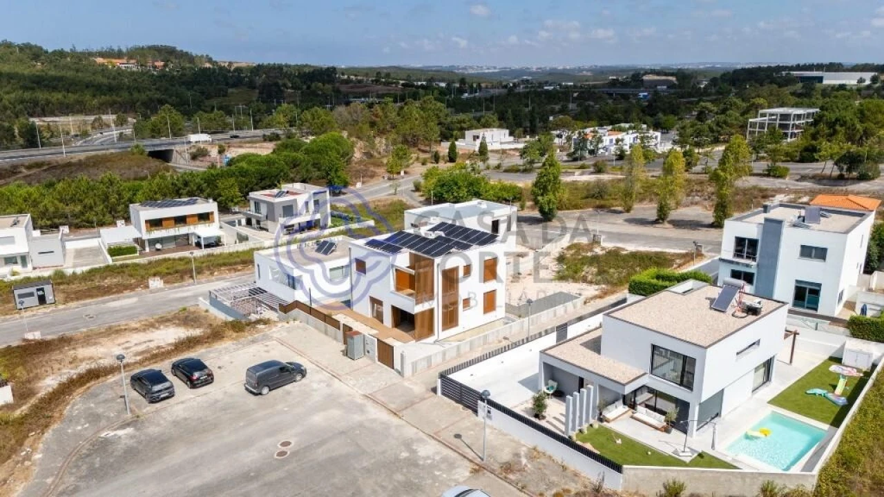 Moradia T4 para Venda em Santa Maria, São Pedro e Matacães Foto 19