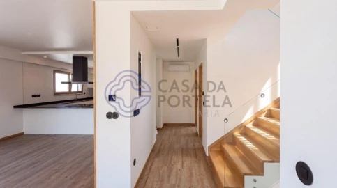 Moradia T4 para Venda em Santa Maria, São Pedro e Matacães