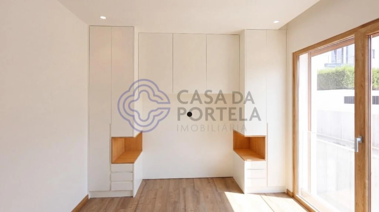 Moradia T4 para Venda em Santa Maria, São Pedro e Matacães Foto 37