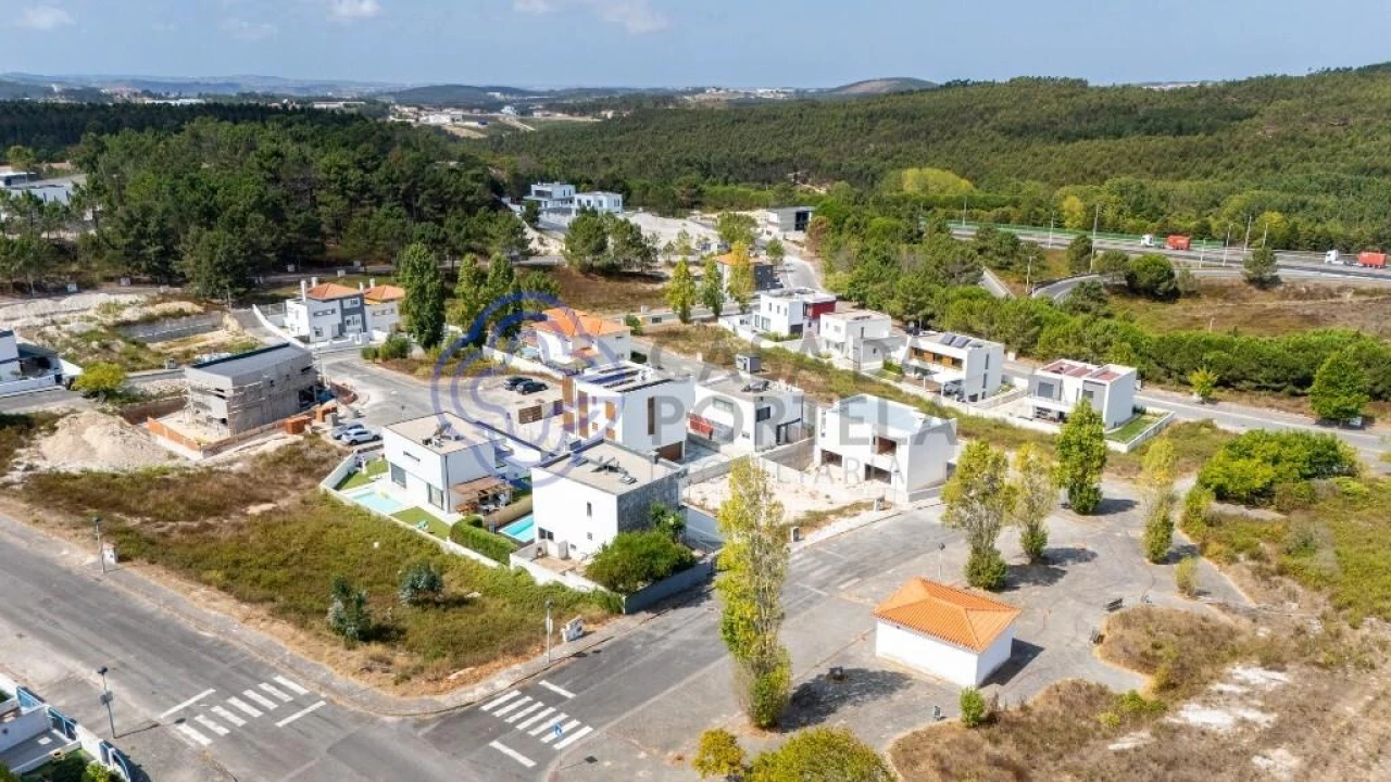 Moradia T4 para Venda em Santa Maria, São Pedro e Matacães Foto 7
