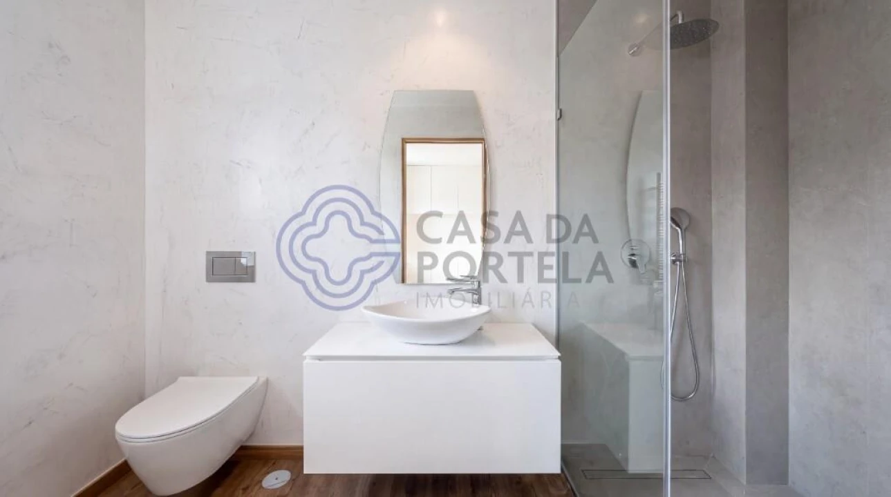 Moradia T4 para Venda em Santa Maria, São Pedro e Matacães Foto 41