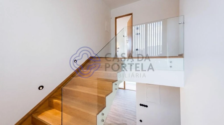 Moradia T4 para Venda em Santa Maria, São Pedro e Matacães Foto 33