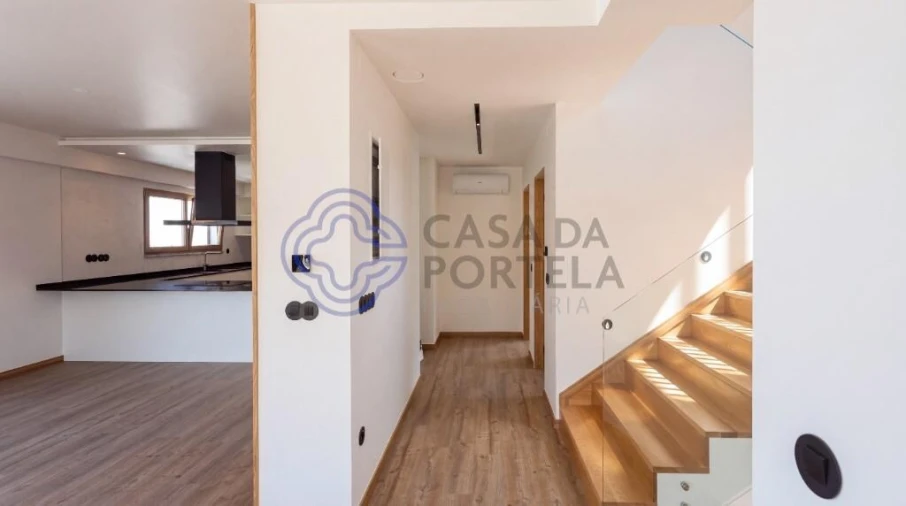 Moradia T4 para Venda em Santa Maria, São Pedro e Matacães Foto 30