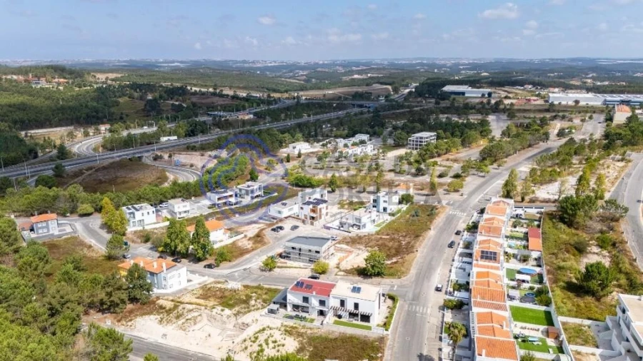 Moradia T4 para Venda em Santa Maria, São Pedro e Matacães Foto 20