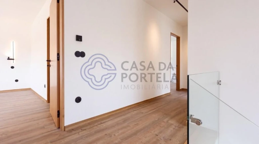 Moradia T4 para Venda em Santa Maria, São Pedro e Matacães Foto 34