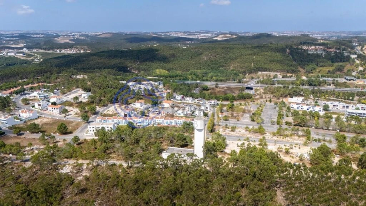 Moradia T4 para Venda em Santa Maria, São Pedro e Matacães Foto 11