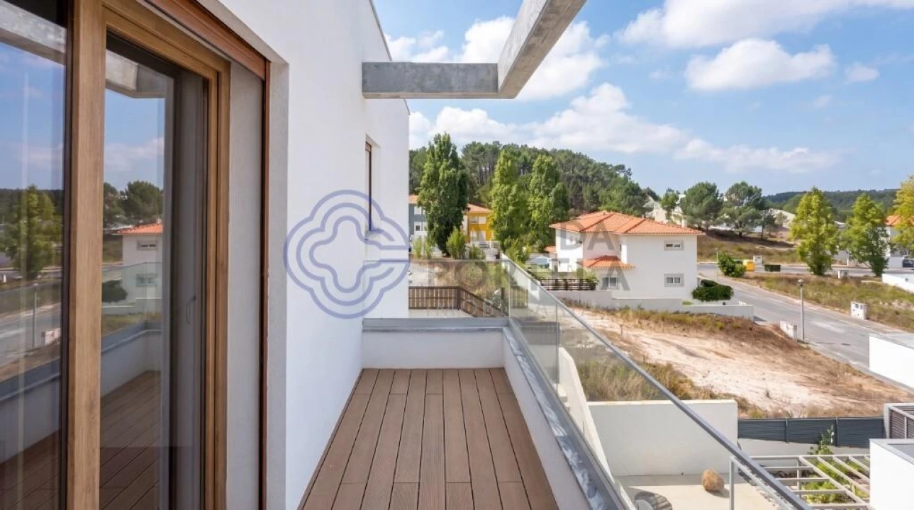 Moradia T4 para Venda em Santa Maria, São Pedro e Matacães Foto 45