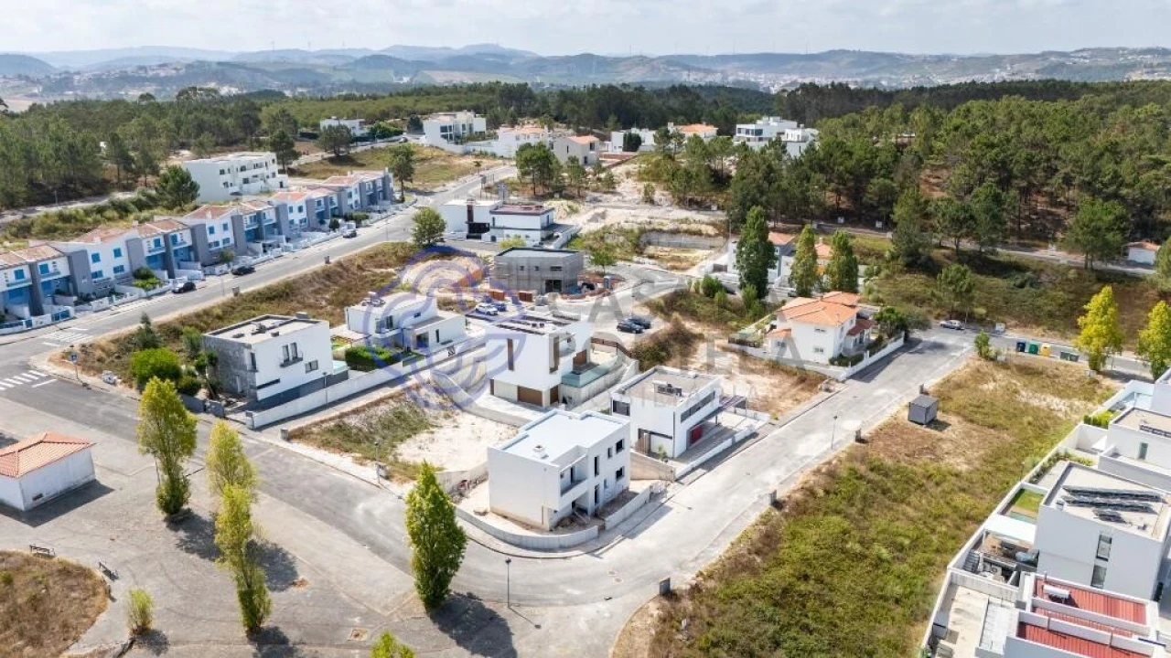 Moradia T4 para Venda em Santa Maria, São Pedro e Matacães Foto 9