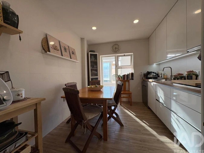 Apartamento T2 para Venda em Olhão Foto 7