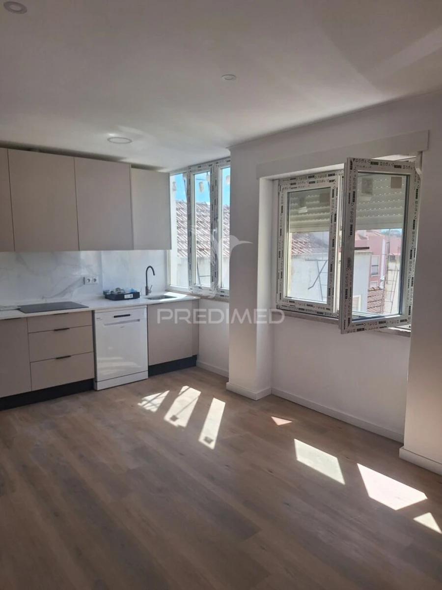 Apartamento T2 para Venda em Falagueira-Venda Nova Foto 8