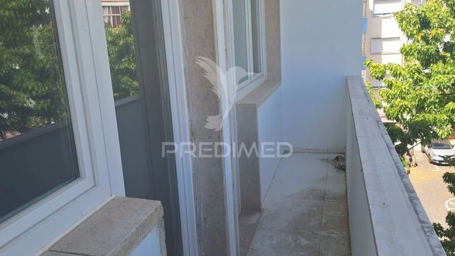 Apartamento T2 para Venda em Falagueira-Venda Nova