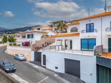 Moradia T3 para Venda em Funchal (Santa Maria Maior)