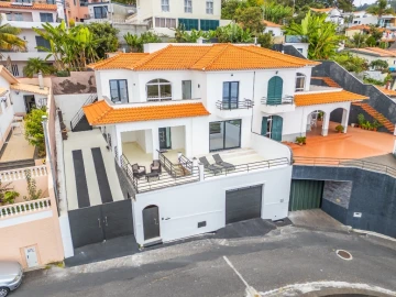 Moradia T3 para Venda em Funchal (Santa Maria Maior)