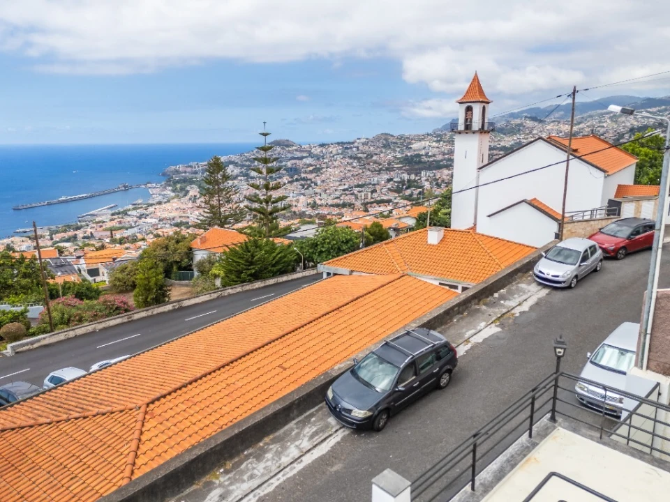 Moradia T3 para Venda em Funchal (Santa Maria Maior) Foto 95
