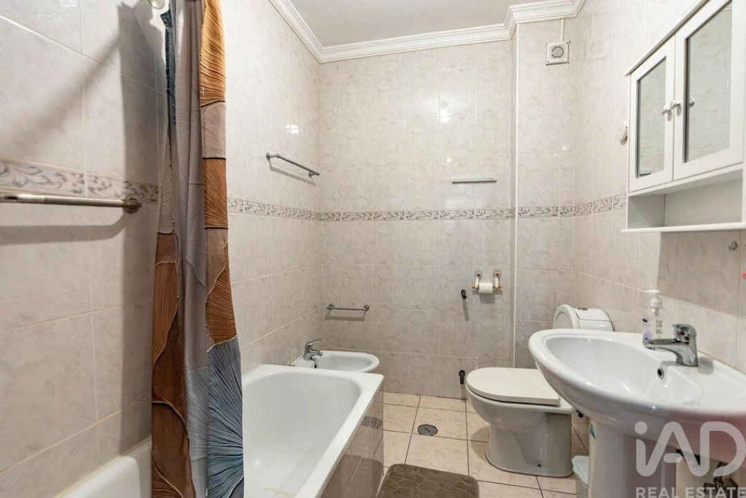Apartamento T2 para Venda em Pinhel Foto 24