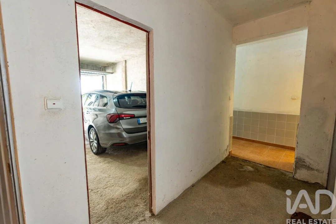 Apartamento T2 para Venda em Pinhel Foto 31