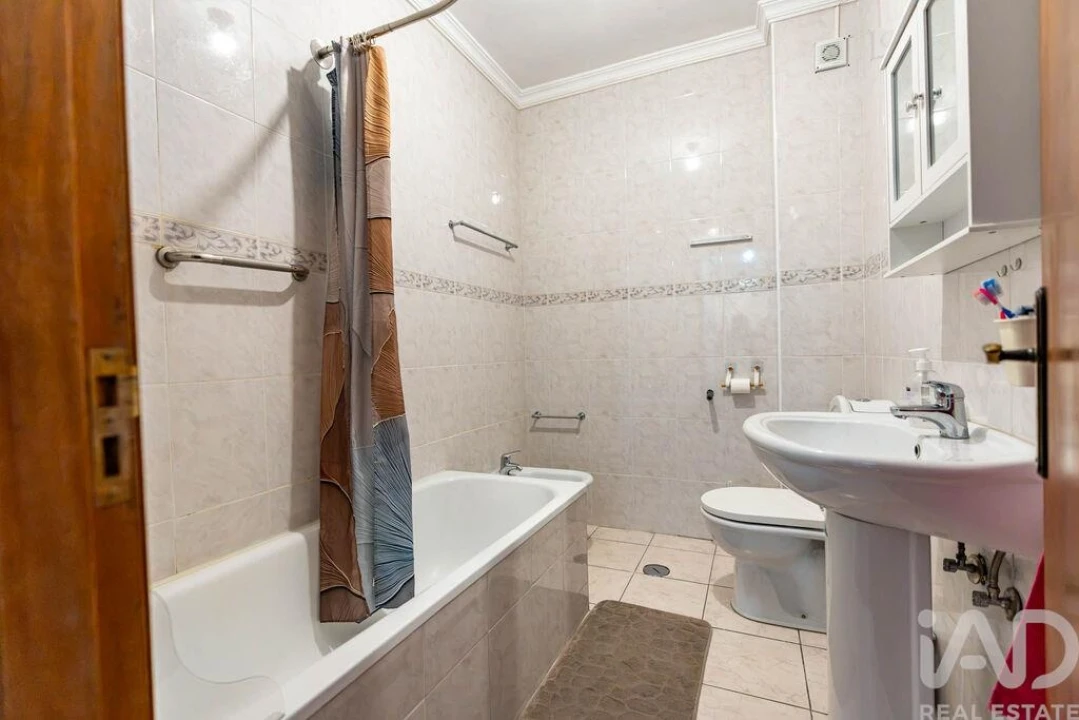 Apartamento T2 para Venda em Pinhel Foto 26